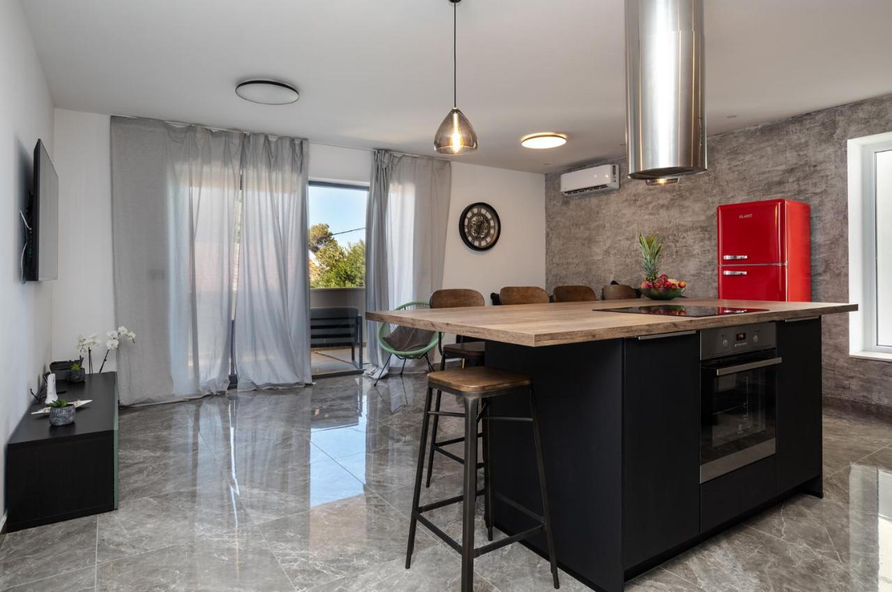 Luxury Tinel Apartman Mimice