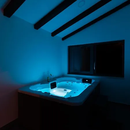 Luxury Apartman Tinel Mimice Exterior photo