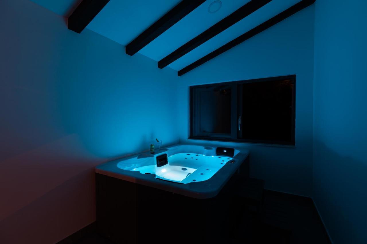 Luxury Tinel